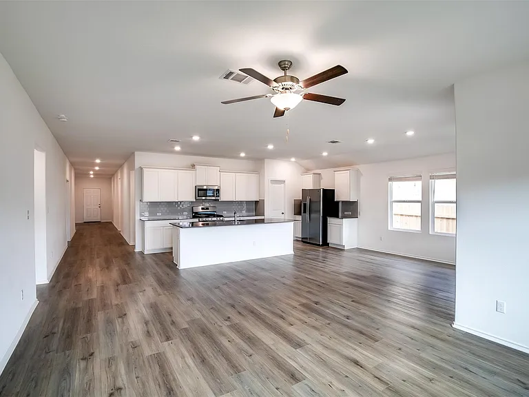 1740 Catahoula Dr — Photo 8