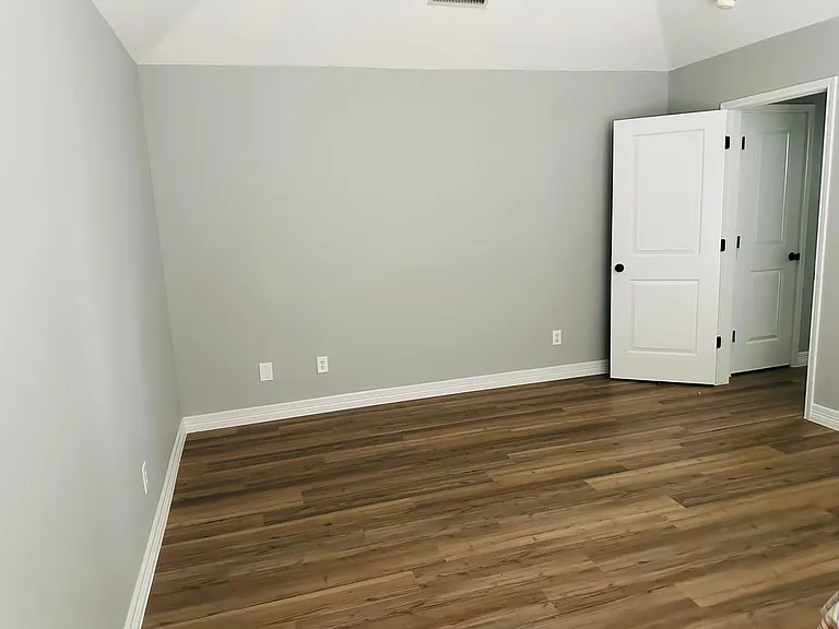 106 Ash Dr — Photo 8