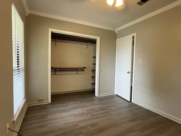 400 S 7th St — Photo 18