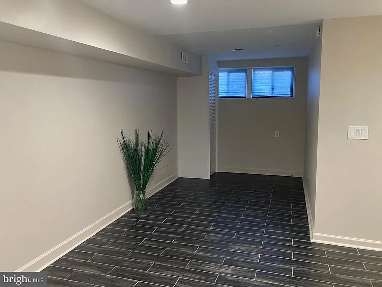 3027 Shannon Dr — Photo 39