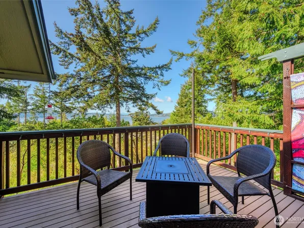 656 Muckleshoot Circle, La Conner, WA 98257