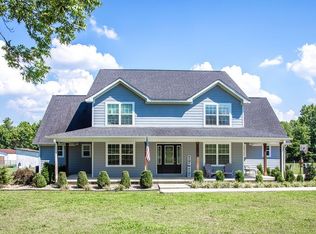 5761 Lexie Beans Creek Rd, Belvidere, TN 37306