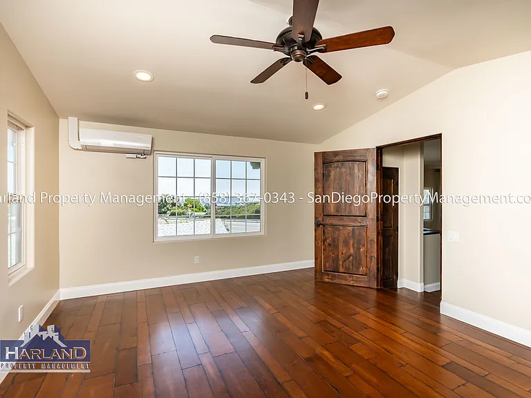 6271 Soledad Mountain Rd — Photo 5