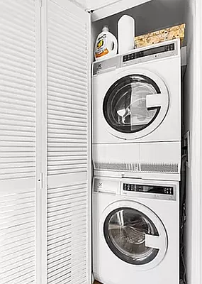 Rented by R New York | media 22