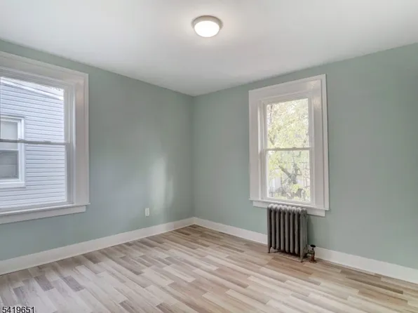 258 Amherst St, East Orange, NJ 07018