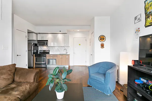 Rented by Douglas Elliman | media 8