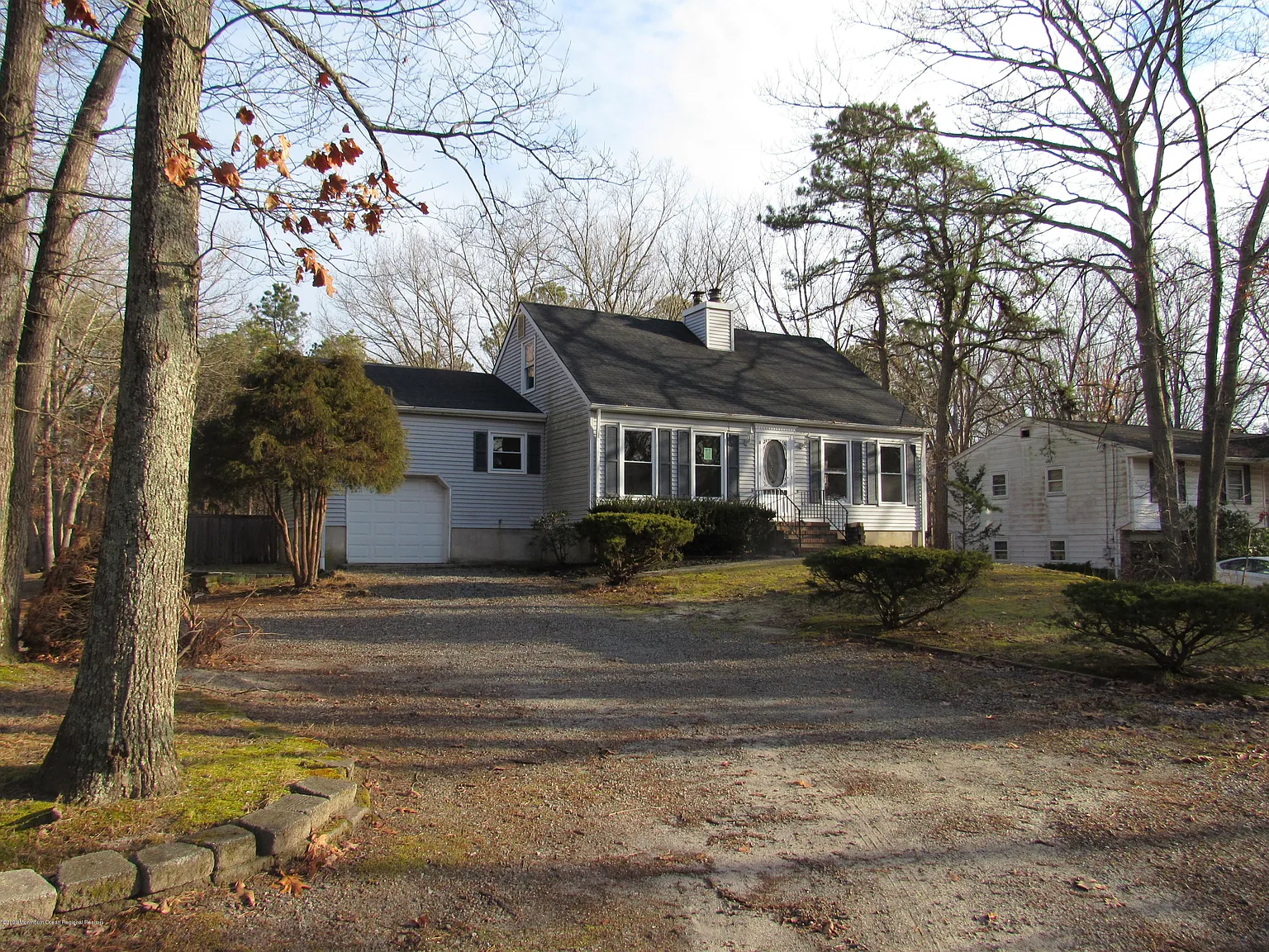 553 Frank Applegate Rd photo 1