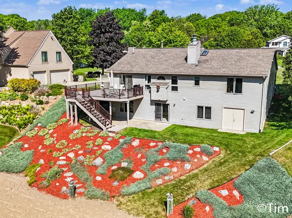 6090 Arroyo Vista Dr NE, Rockford, MI 49341