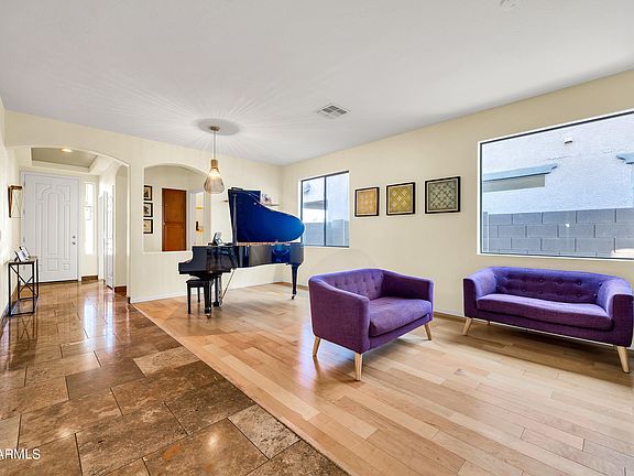 3rd image of 4317 W HEYERDAHL Drive