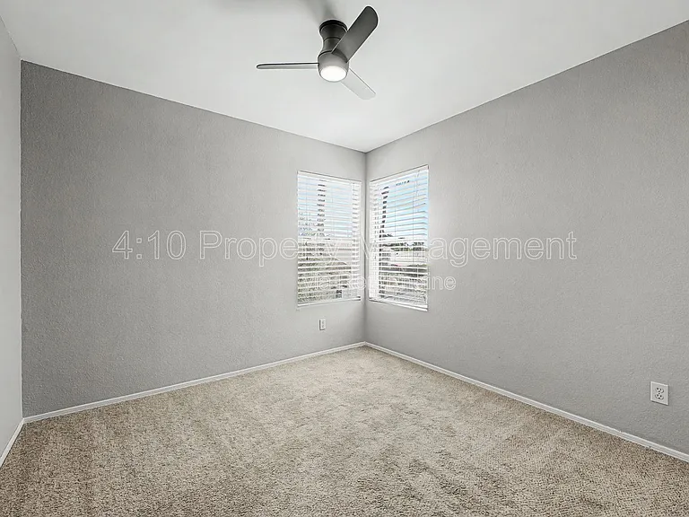 3236 E Hiddenview Dr — Photo 28