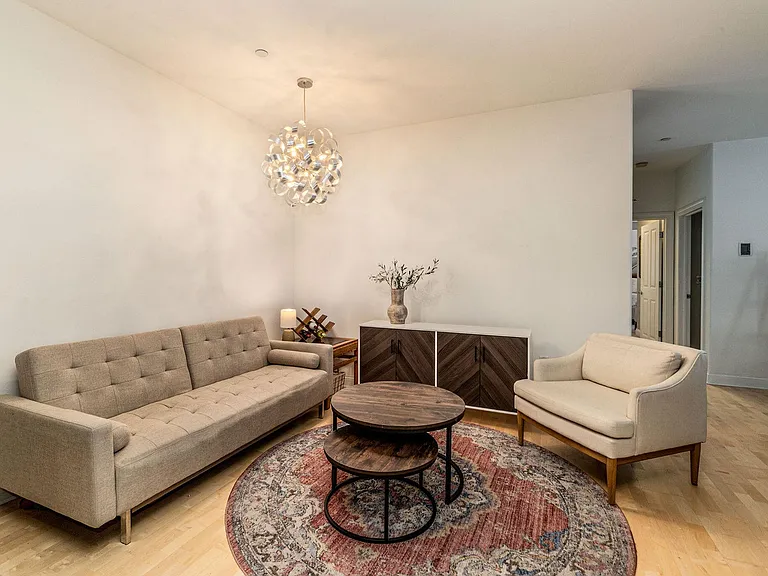 1915 N Water St #108 — Photo 2