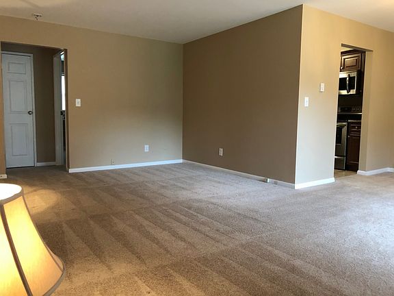 2nd image of 19 Cottage St APT 6A