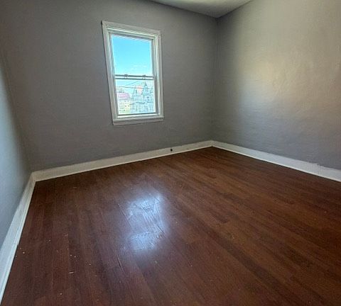 2nd image of 80 Warsaw St APT 3