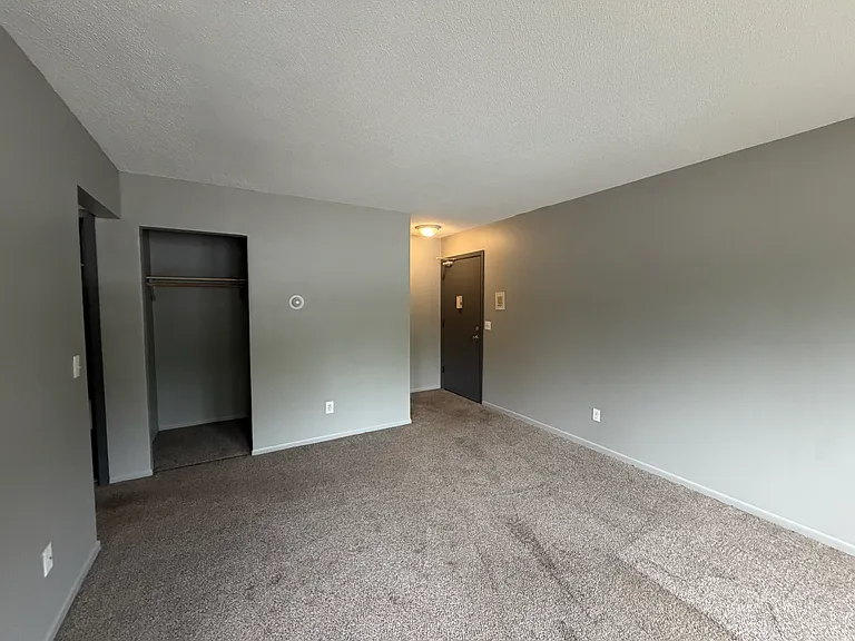5910 W Broadway Ave — Photo 3