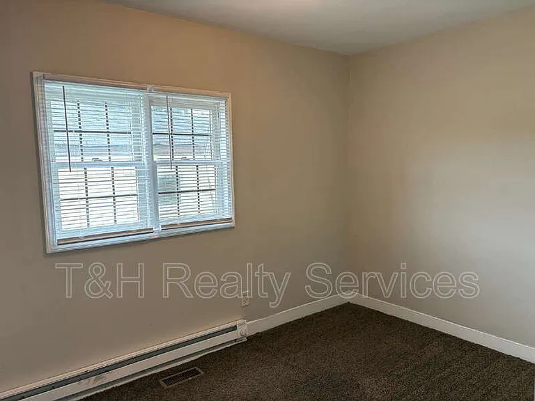 1258 E Naomi St — Photo 16