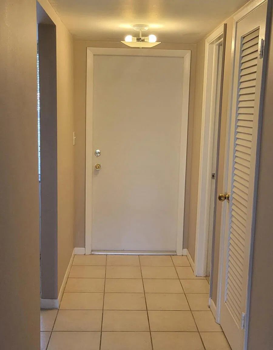 4700 Washington St — Photo 4