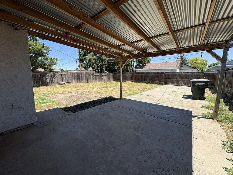 6313 Hermosa St — Photo 20