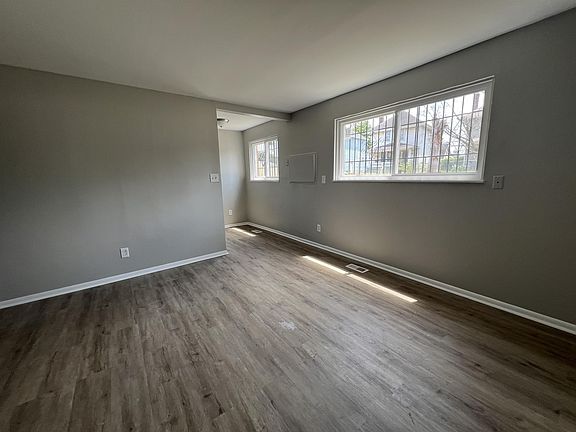 3rd image of 2174 Sullivant Ave #10637519
