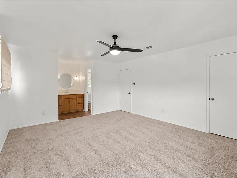 7602 Banpass Ln — Photo 17