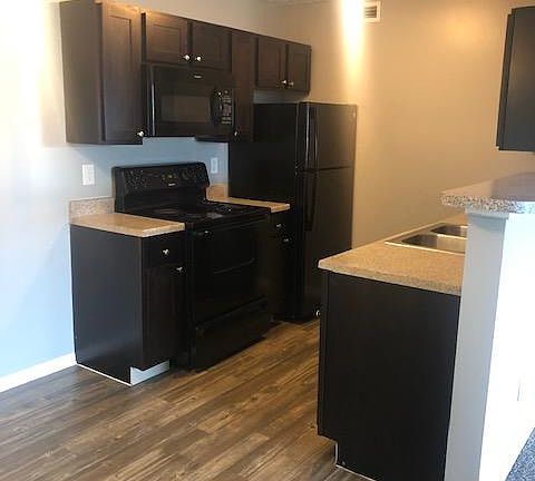 2nd image of 3788 Sunrise Lake Cir