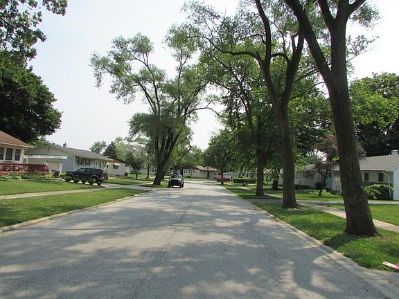 4th image of 94 E Normandy Dr