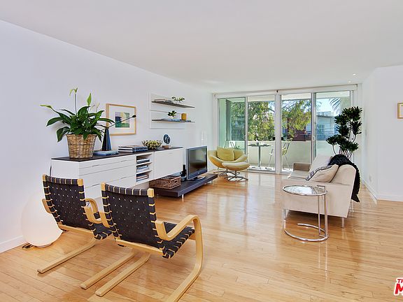 4th image of 519 California Ave APT 206