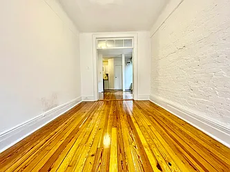 Rented by HOLTON REAL ESTATE INC.