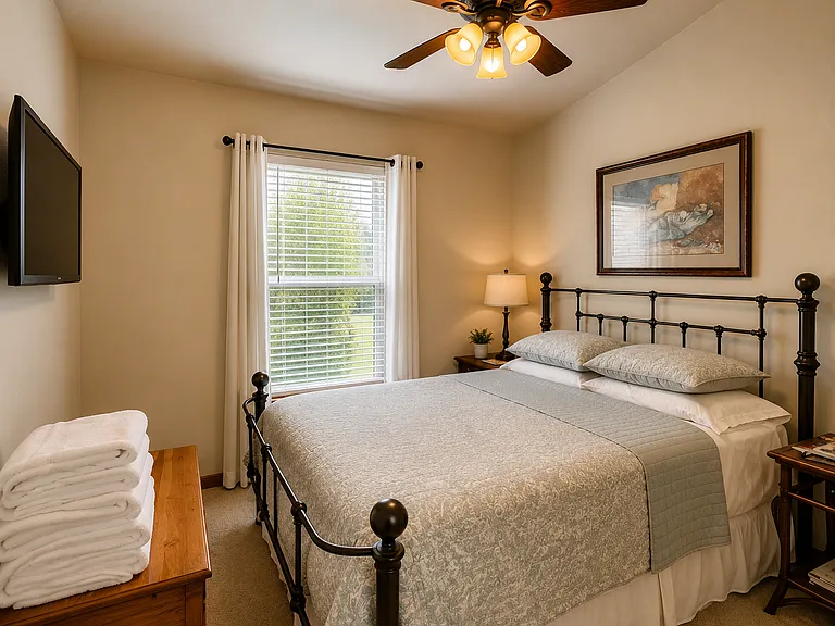 13600 Lake Shore Dr — Photo 14