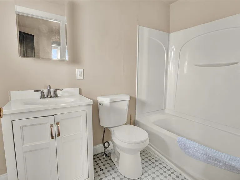 531 Chestnut St #3 — Photo 6