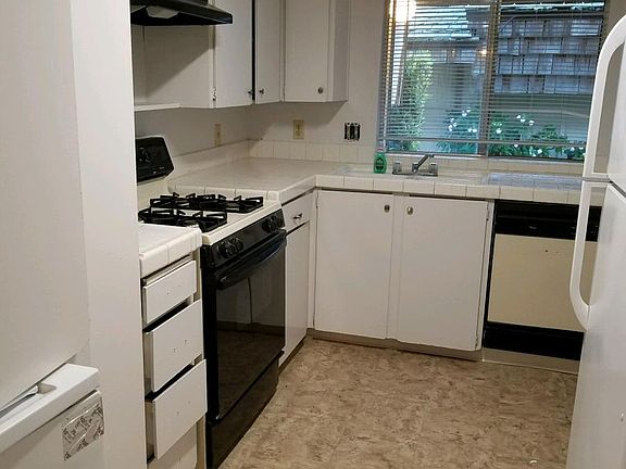5th image of 2736 Kilconway Ln