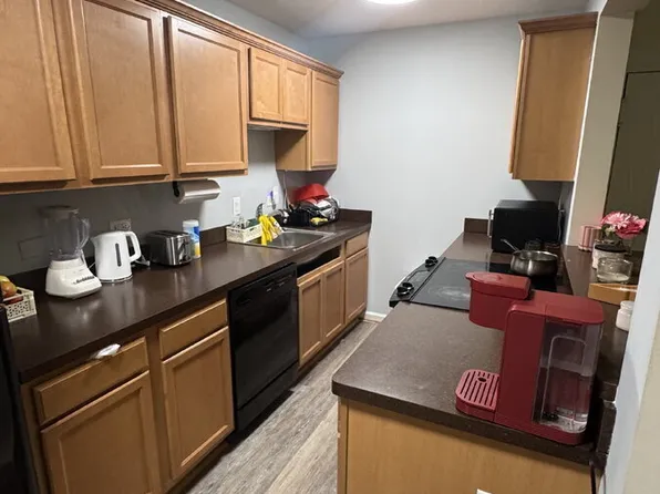 1800 Jefferson Park Ave APT 85, Charlottesville, VA 22903