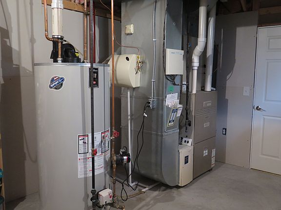 5th image of 7519 Paradise Dr