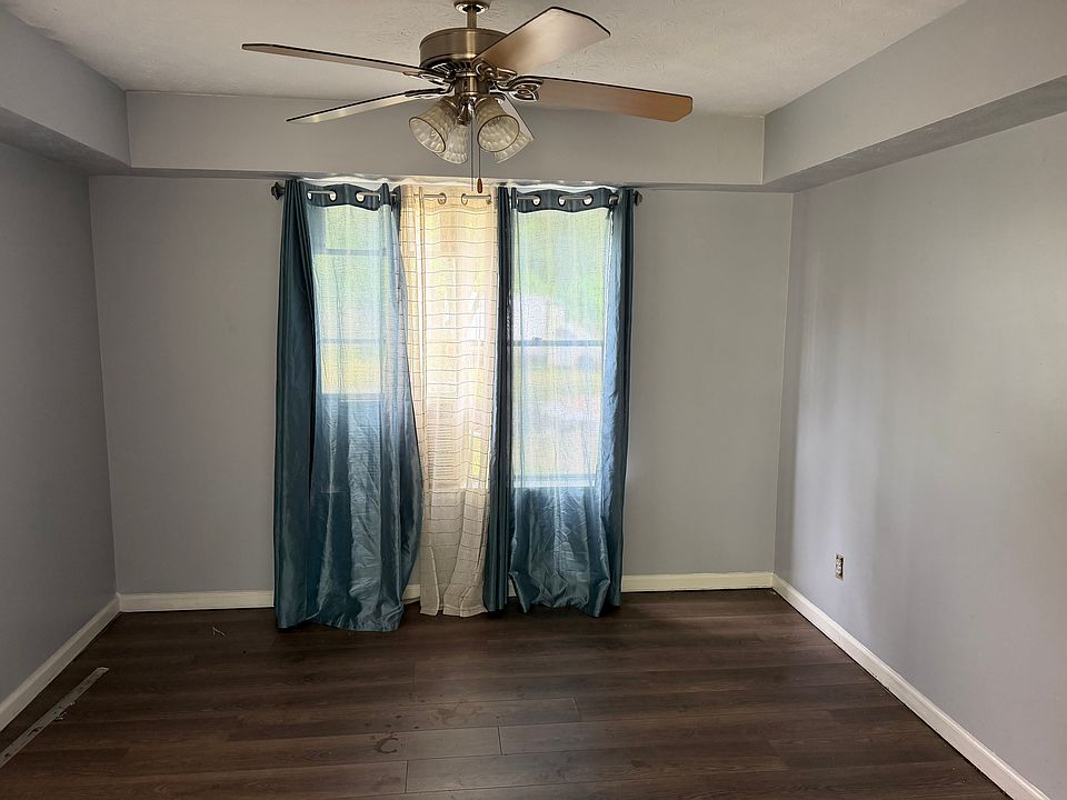 2nd image of 9585 Downs Ct