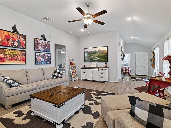 5th image of 14136 Danesdale Dr