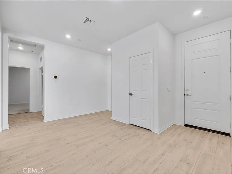 4688 Florence Dr — Photo 3