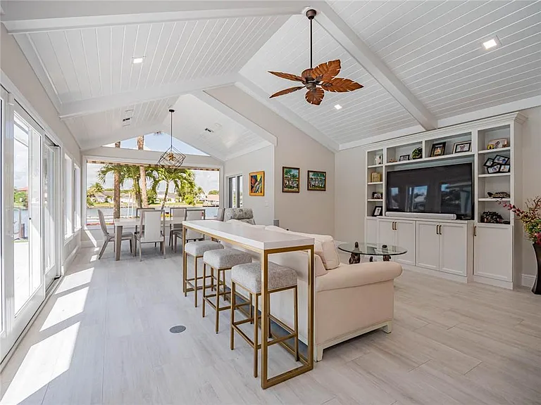 195 Spinnaker Dr — Photo 12