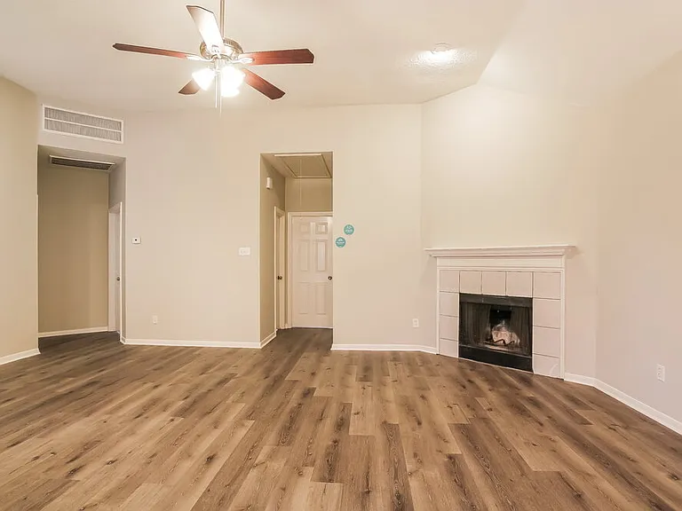 6615 Bluebottle Ln — Photo 5