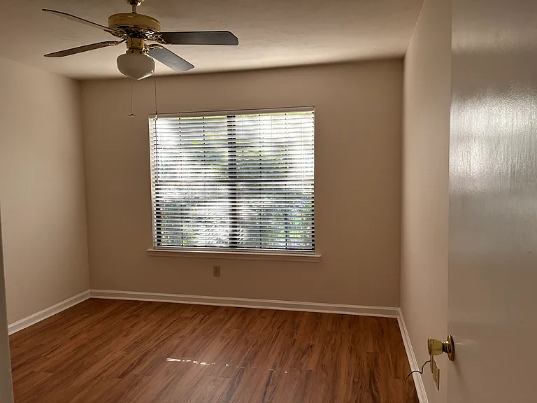 712 Pointe Ct #A — Photo 14