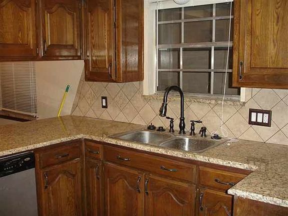 3rd image of 2321 NE Village Dr