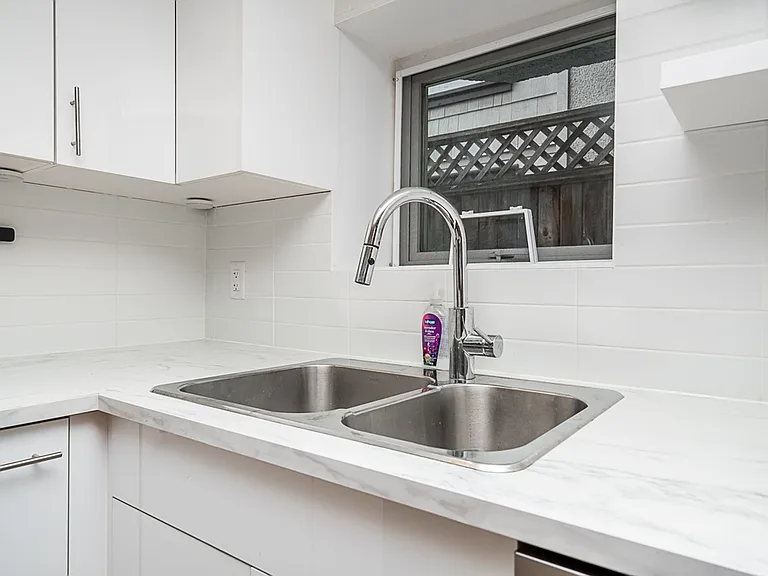 1412 E 10th Ave — Photo 15
