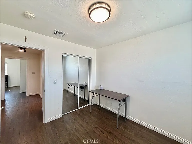 1477 W 20th St #7 — Photo 24