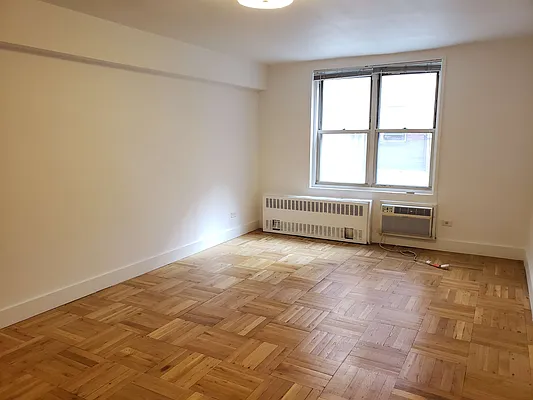 Rented by Bruma Realty LLC | media 23