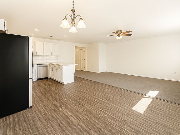 2nd image of 1245 W Bridalwood Loop