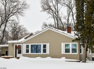 101 5th St, Gilby, ND 58235