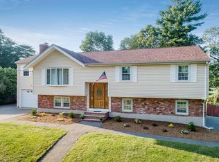 80 Laurel Ln, Raynham, MA 02767