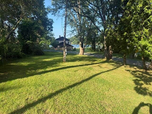 2nd image of Vacantland Sleepy Hollow Dr