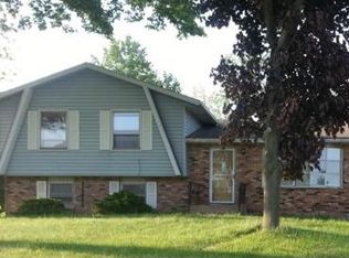 627 Mississinewa Rd, Chesterton, IN 46304