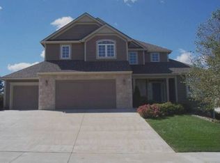 252 Earhart Cir, Lawrence, KS 66049