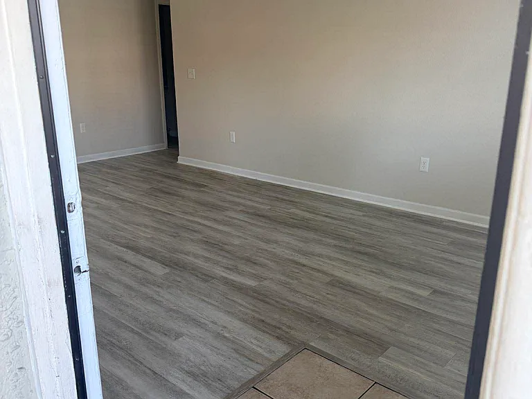 Park Pointe Apartments — Photo 40