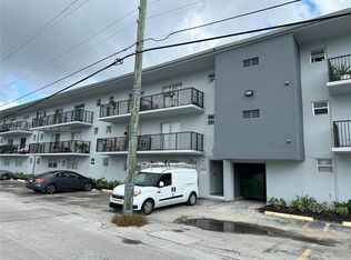 1100 NE 1st Ct #111, Hallandale, FL 33009